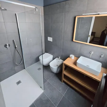 Mazzini Plaza ليتشي