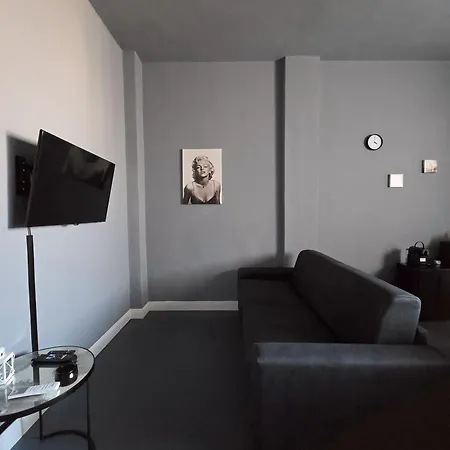 Mazzini Plaza Lägenhet *